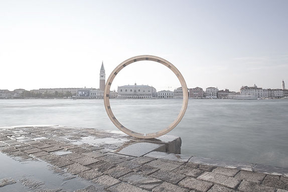 Archizines (veduta veneziana attraverso la ruota), Supervoid, Venezia, 2013