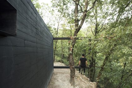 Chapel of Silence (particolare cornice lignea), Associates, Botticino (BS), 2017